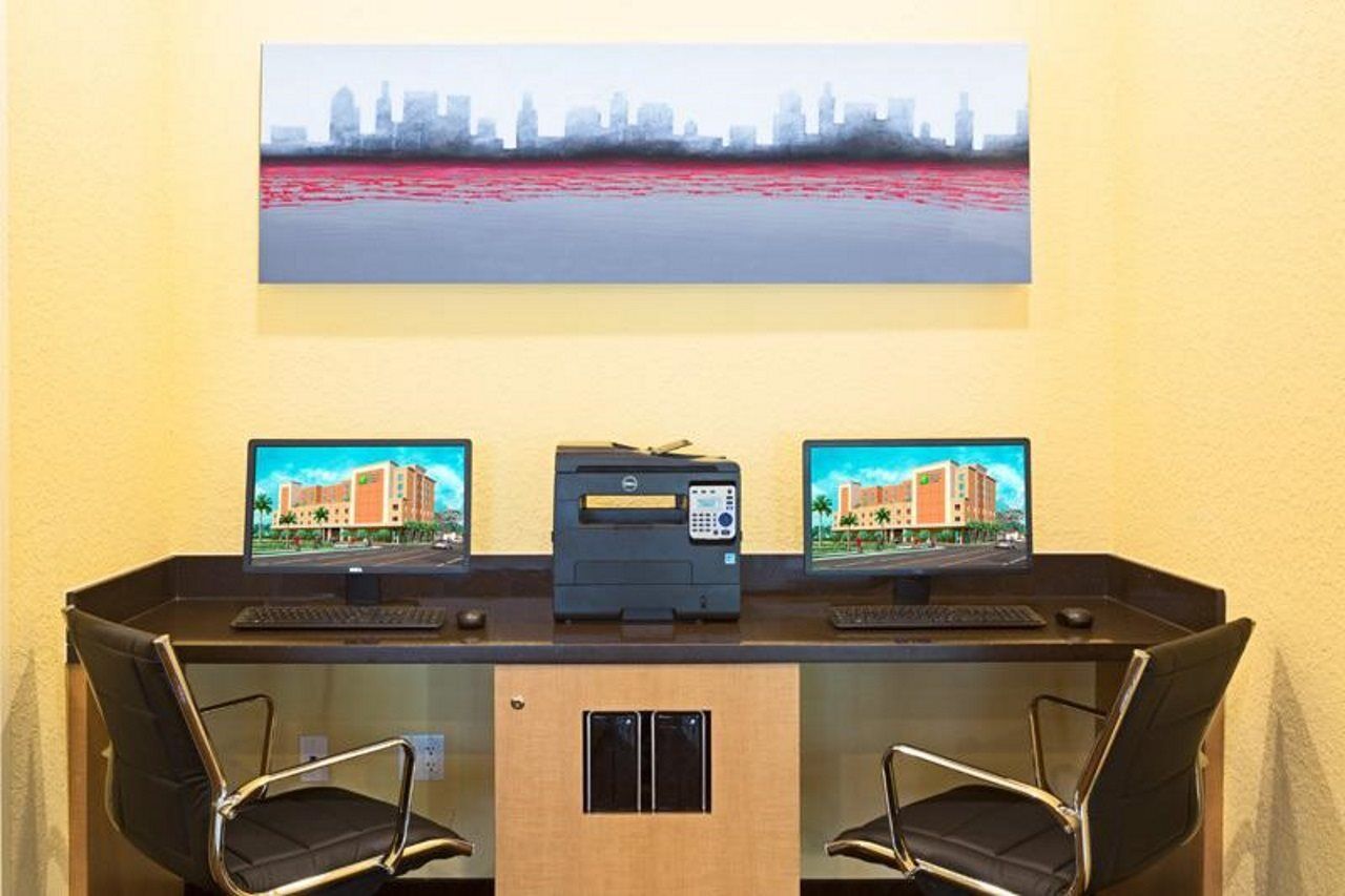 Holiday Inn Express Fort Lauderdale Airport South By Ihg Dania Beach Exterior foto