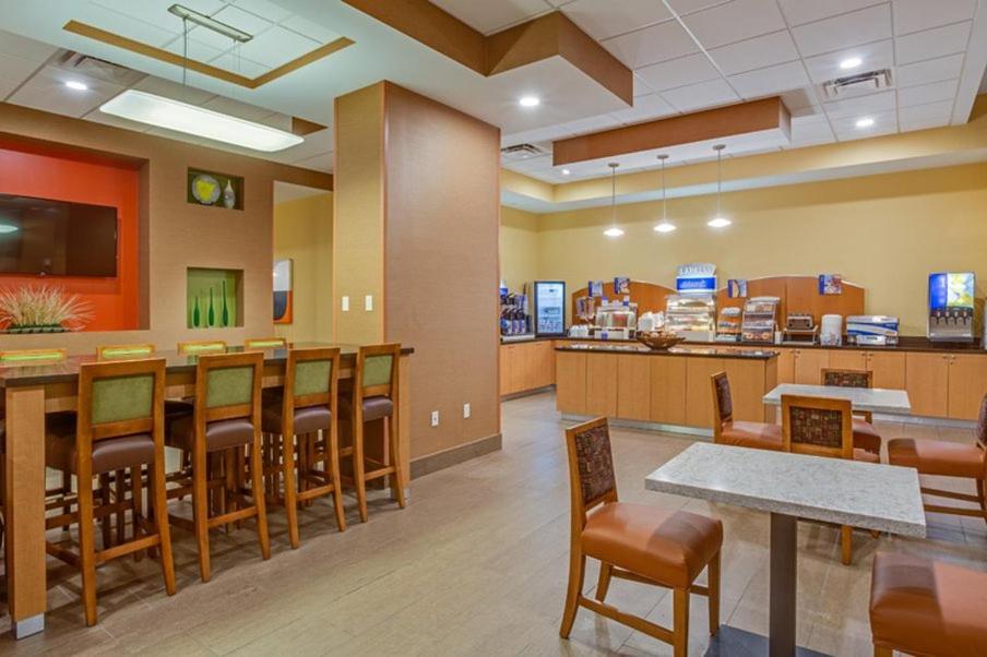 Holiday Inn Express Fort Lauderdale Airport South By Ihg Dania Beach Exterior foto
